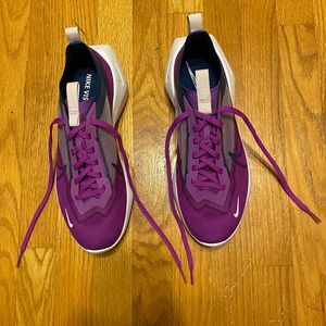 Nike sneakers size 10 only worn once